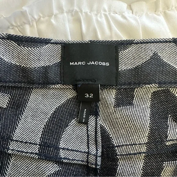 Marc Jacobs The Monogram Oversized Jeans - Picture 7 of 9